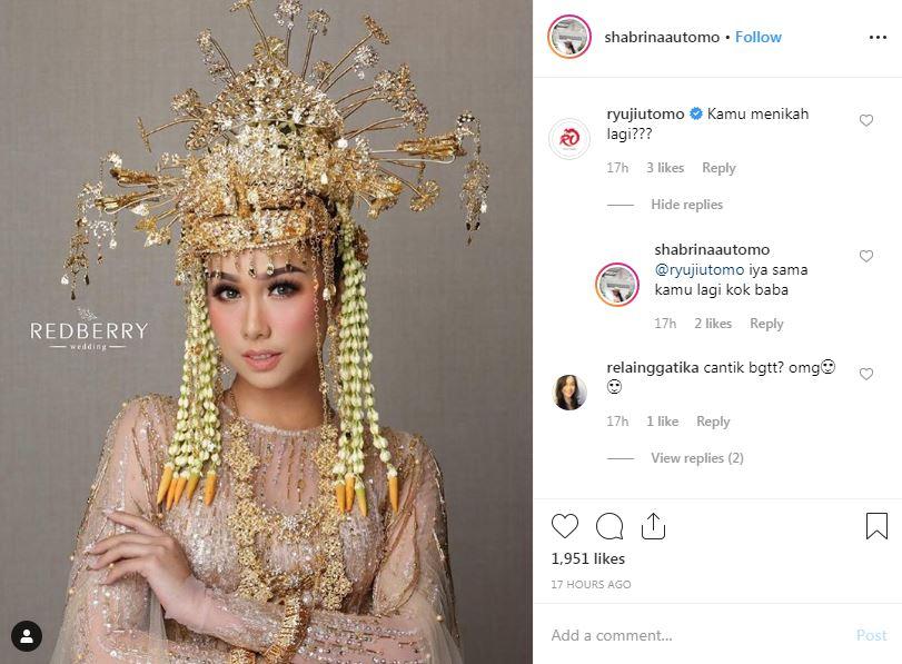 Shabrina Ayu, presenter MotoGP dan istri Ryuji Utomo mengenakan busana pengantin adat Betawi Copyright: Instagram @shabrinaautomo
