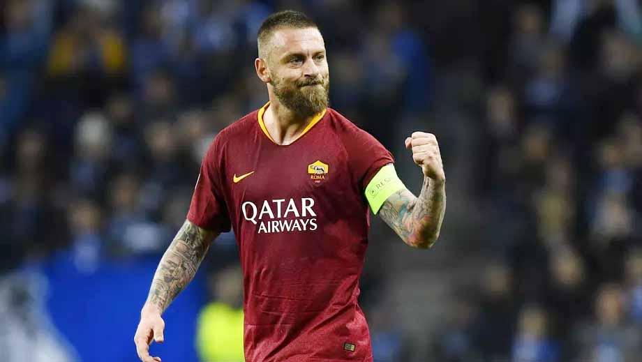 Tak dipakai oleh Jose Mourinho, legenda AS Roma, Daniele De Rossi, dirumorkan bakal bergabung dengan tim promosi Liga Italia, Salernitana.