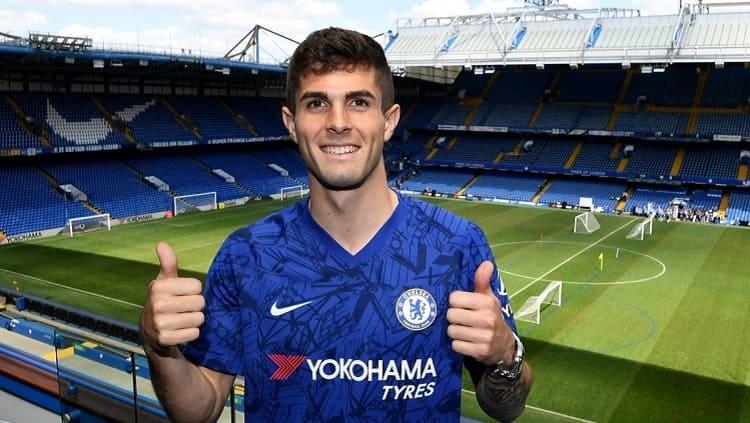 Christian Pulisic saat diperkenalkan Chelsea. Copyright: Twitter @cpulisic_10