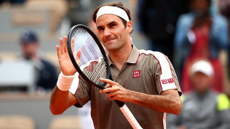 Roger Federer sukses menumbangkan Lorenzo Sonego di hari pertama Roland Garros Prancis Terbuka 2019.