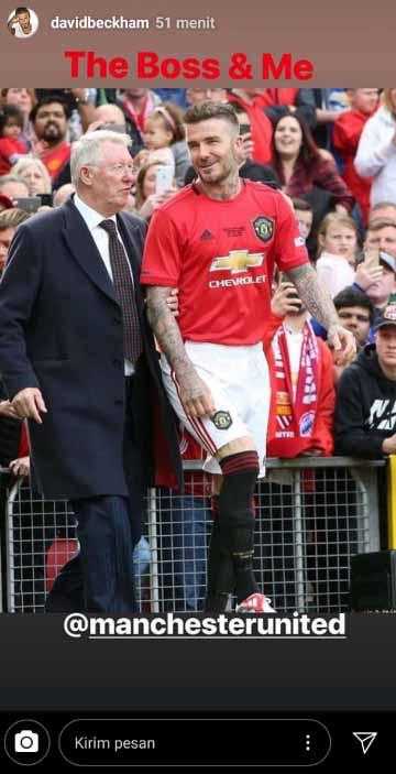 Momen mesra Sir Alex Ferguson gandeng tangan Beckham. Foto: Instagram@davidbeckham Copyright: Instagram@davidbeckham