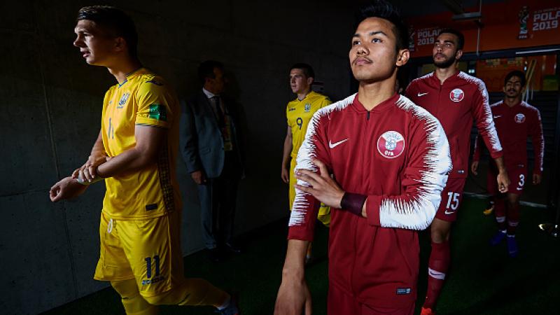 Andri Syahputra (kanan) saat Qatar melawan Ukraina Copyright: Aitor Alcalde - FIFA / Contributor / Getty Images