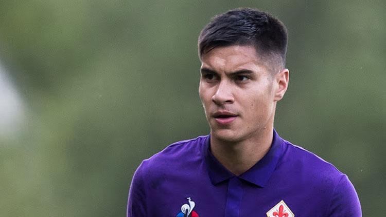 Pemain keturunan Indonesia yang milik Fiorentina Kevin Diks Bakarbessy. Copyright: Gabriele Maltinti/Getty Images