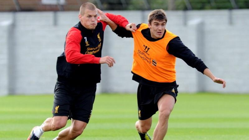 Adam Morgan dan Martin Skrtel saat masih latihan bersama di Liverpool. - INDOSPORT