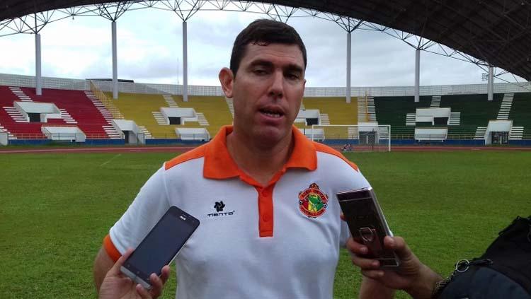 Ada 3 fakta tentang pelatih asal Chile Simon Pablo Elissetche yang baru-baru ini melamar ke klub Liga 2 2020 PSMS Medan.