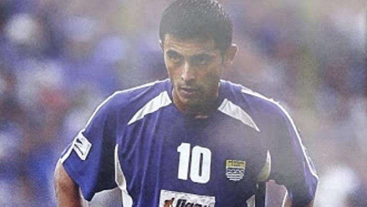 Nama Alejandro Tobar sangat melekat di hati fans Persib Bandung usai didatangkan pada tahun 2003 silam. Apa kabar dirinya? - INDOSPORT