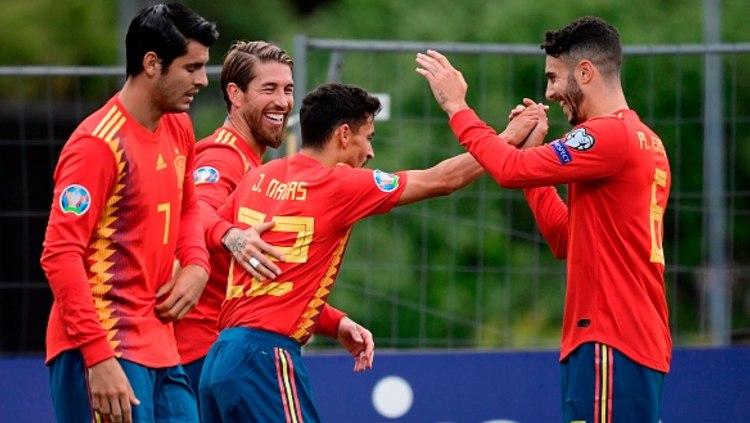 Selebrasi Timnas Spanyol saat menghadapi Kepulauan Faroe di Kualifikasi Euro 2020. (Foto: JAVIER SORIANO/AFP/Getty Images)