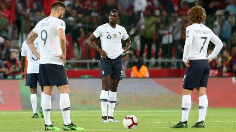 Paul Pogba (tengah) baru gabung Juventus sudah cedera. Foto: Evrim Aydin/Anadolu Agency/Getty Images. - INDOSPORT