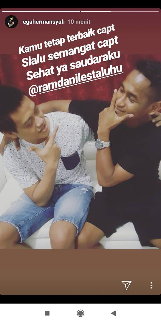 Instastory Kurnia Meiga saat memberikan dukungan kepada Ramdani Lestaluhu Copyright: instagram.com/egahermansyah