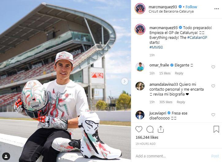 Marc Marquez memamerkan helm spesial untuk MotoGP Catalunya 2019 Copyright: Instagram/marcmarquez93