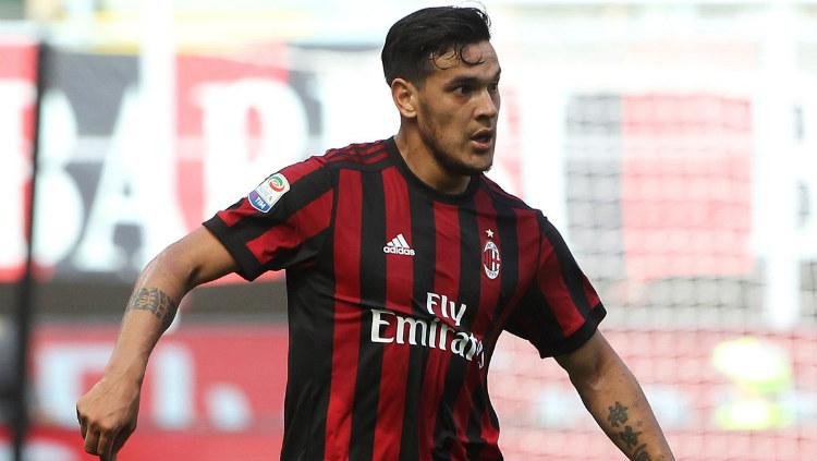 Bek AC Milan Gustavo Gomez. Copyright: Marco Luzzani/Getty Images