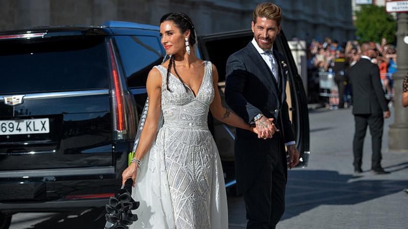 Sergio Ramos bersama istrinya, Pilar Rubio, berpose di acara pernikahan mereka_jpg