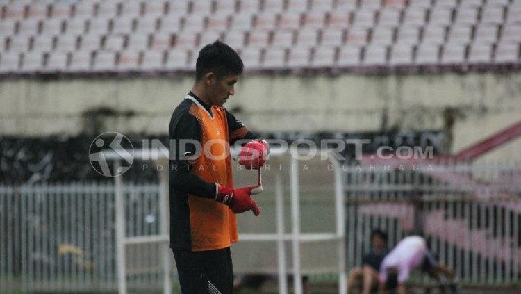 Kiper Persipura, Mario Fabio Londok.
