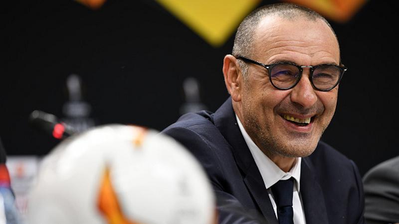 Maurizio Sarri cetak rekor baru sebagai manajer Chelsea tercepat yang tinggalkan Chelsea usai rengkuh gelar.