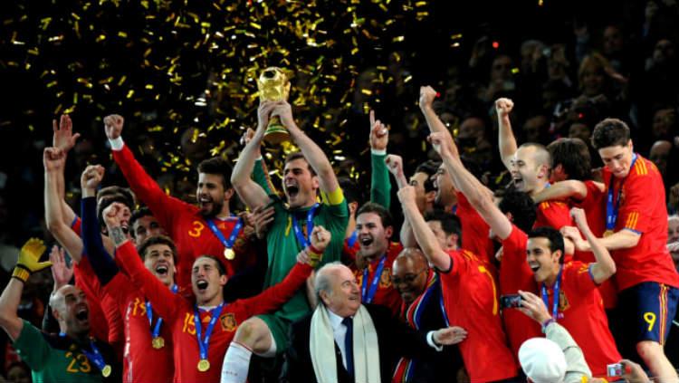 Timnas Spanyol punya deretan pemain hebat sepanjang masa yang namanya tidak akan pudar oleh waktu. - INDOSPORT