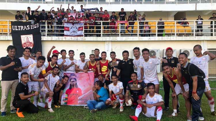 Persis Solo persembahkan satu poin dari markas Mitra Kukar untuk Ferry Anto. Foto: Media Persis - INDOSPORT