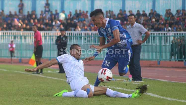 PSCS Cilacap vs Blitar United di Stadion Wijayakusuma, Minggu (23-06-19). Foto: Ronald Seger Prabowo/INDOSPORT