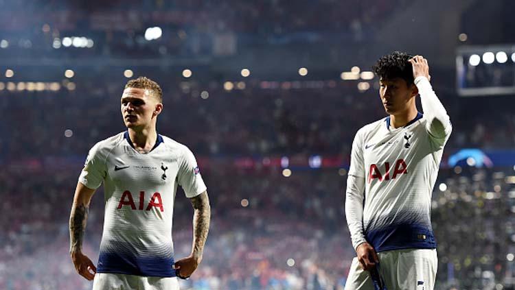 Kierran Trippier (kiri) membeberkan alasan dirinya hengkang dari Tottenham Hotspur. Alex Caparros/GettyImages.