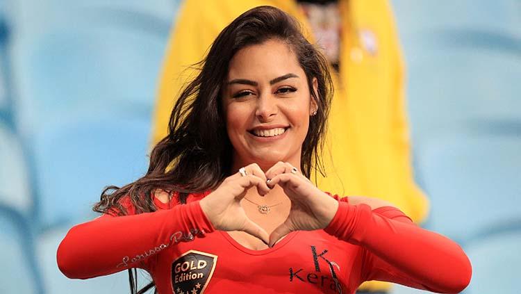 Fans Timnas Paraguay Larissa Riquelme warnai penentuan perempatfinal Copa America Brasil vs Paraguay.