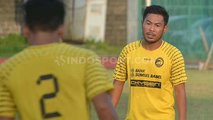 Pemain Borneo FC Edy Gunawan yang dipinjamkan ke Sriwijaya FC musim ini.