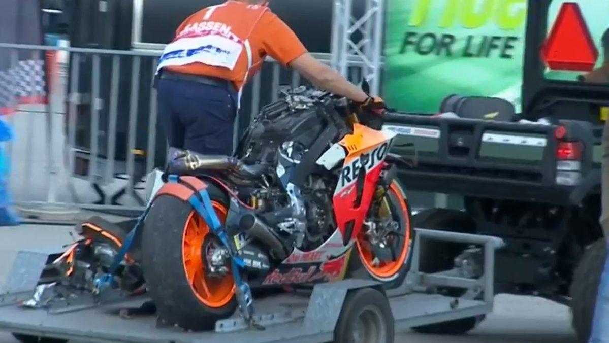 Motor Jorge Lorenzo yang hancur saat kecelakaan FP1 MotoGP Belanda 2019 - INDOSPORT