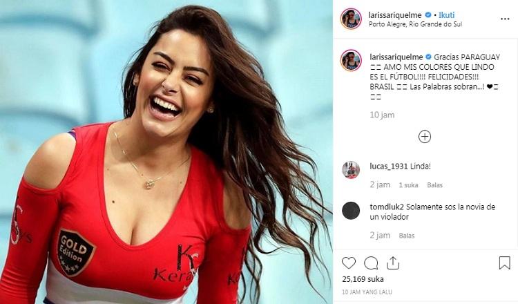Model asal Paraguay, Larissa Riquelme beri ucapan selamat kepada timnas Brasil Copyright: Instagram @arissariquelme