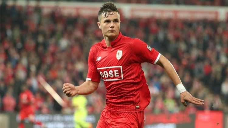 Inter Milan dikabarkan sedang mempertimbangkan untuk menebus klausul rilis mantan pemainnya, Zinho Vanheusden yang bermain dengan Standard Liege.