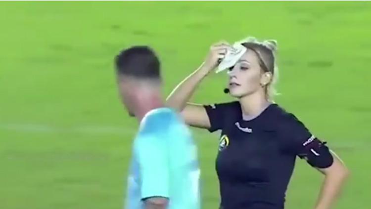 Viral 3 Kejadian Wasit Prank Beri Kartu Ke Pemain Sepak Bola