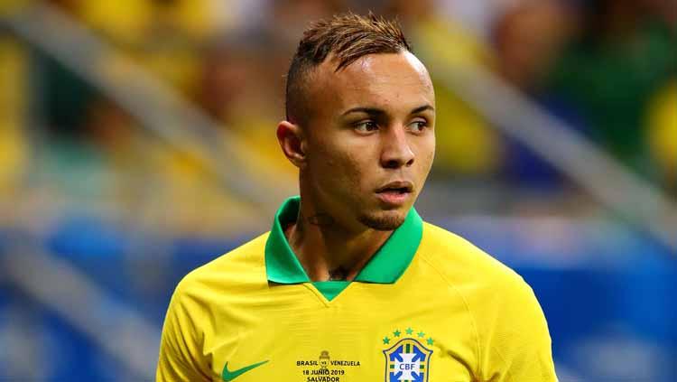 Everton pada laga saat meleawan Venezuela di Arena Fonte Nova (18/06/19). Chris Brunskill/Fantasista/Getty Images Copyright: Chris Brunskill/Fantasista/Getty Images