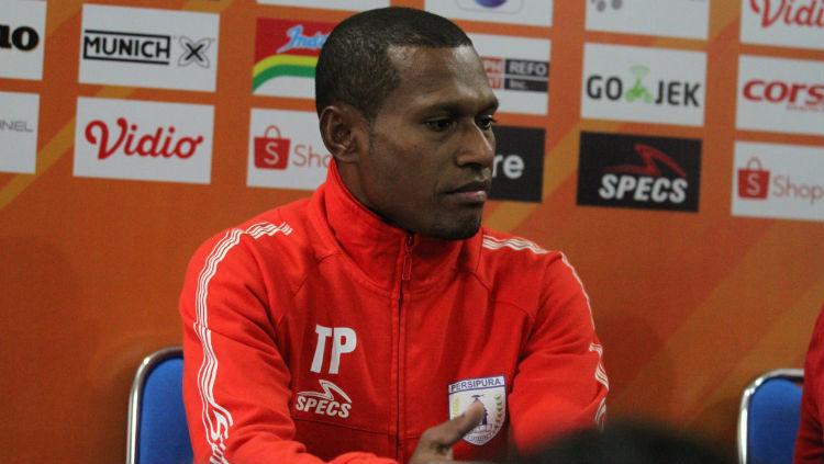 Bek kanan Persipura Jayapura, Yustinus Pae.