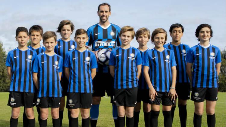 Diego Godin resmi ke Inter Milan.