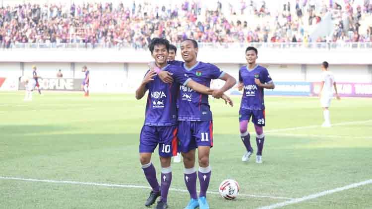 Selebrasi gol striker Persita Aldi Al Achya (nomor 10) Copyright: Media Persita