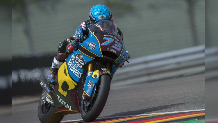 Alex Marquez melakukan aksi penyelamatan gemilang yang mencuri perhatian usai dirinya nyaris kehilangan kendali atas motornya di FP3 Moto2 Jepang. - INDOSPORT