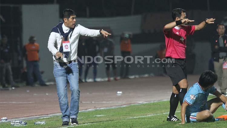 Pelatih Persela, Nilmaizar Copyright: Ronald Seger Prabowo/INDOSPORT