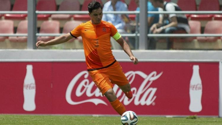 Keziah Veendorp saat mengenakan ban kapten Timnas Belanda U-18. Copyright: UEFA