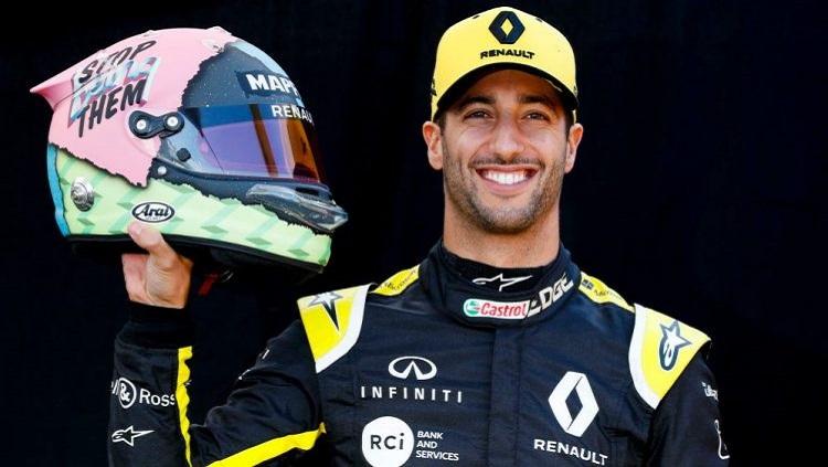 Pembalap Renault, Daniel Ricciardo buka suara terkait penampilan buruknya di musim Formula 1 2019. - INDOSPORT