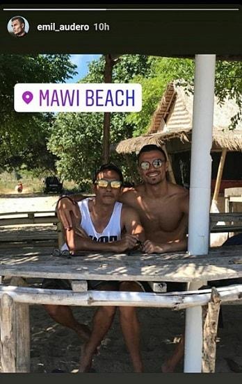 Unggahan Insta Story Emil Audero Mulyadi yang masih betah berlibur di Indonesia. Copyright: Instagram @emil_audero
