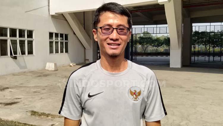 Ricky Riskandi, Sekretariat Timnas Sepak Bola Indonesia. Salah satu sosok penting dibelakang kesuksesan Timnas Indonesia. - INDOSPORT