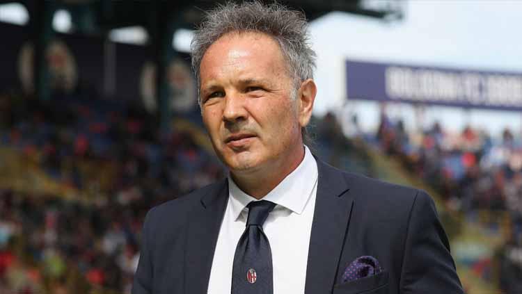 Pelatih Bologna, Sinisa Mihajlovic, melontarkan komentar kocak soal Zlatan Ibrahimovic usai timnya dikalahkan AC Milan di Serie A Liga Italia 2020/21.