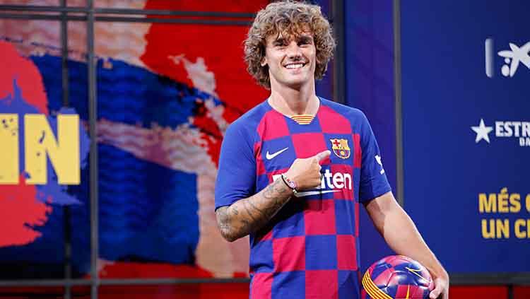 Antoine Griezmann resmi saat diperkenalkan kepada publik di Camp Nou. Copyright: Joan Valls/Urbanandsport /NurPhoto via Getty Images