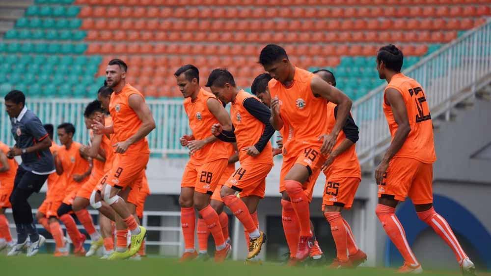 Para pemain Persija Jakarta sedang latihan. Foto: media Persija Copyright: media Persija