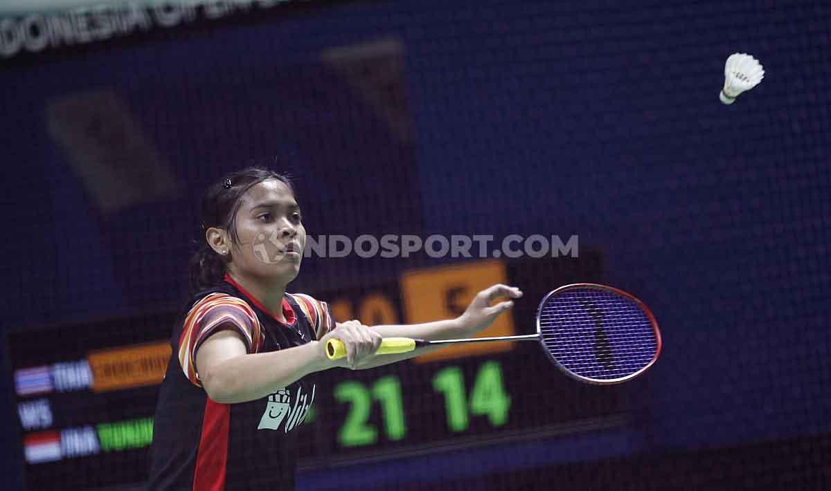 Tunggal putri Indonesia, Gregoria Mariska menang atas tunggal Thailand, Pornpawee ChoChuwong dengan skor 21-10 dan 21-8 pada babak pertama Indonesia Open 2019 di Istora Senayan, Selasa (16/07/19).
