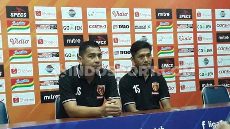 Pelatih Perseru Badak Lampung, Jan Saragih (kiri), mundur dari kursi kepelatihan tim Liga 1 2019 itu.