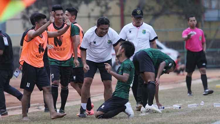 Pemain Persip Saat Rayakan Gol ke Gawang Persibas.