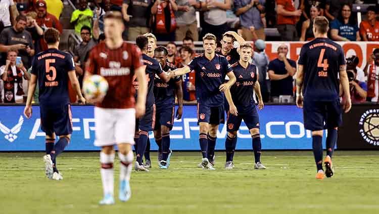 Pemain Bayern Munchen melakukan selebrasi setelah Leon Goretzka mencetak gol ke gawang AC Milan. - INDOSPORT