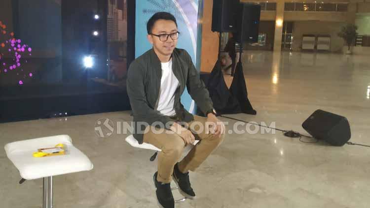 Kreator muda Indonesia, Adi Panuntun saat membuka Pameran Hologram Sejarah DKI Jakarta dalam gelaran Monas Week 2019 di Auditorium Museum Sejarah Nasional, Gambir, Senin (22/07/19). Copyright: Tiyo Bayu Nugroho/INDOSPORT