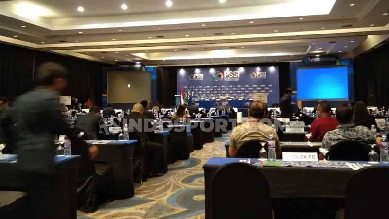 Indosport - Suasana jelang kongres luar biasa KLB 2019, Sabtu (27/07/19). Foto: Zainal Hasan/INDOSPORT