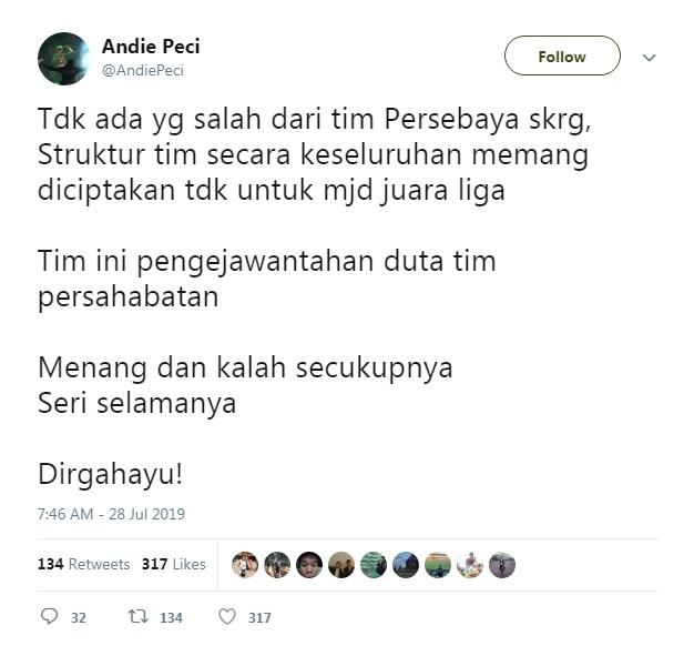 Kicauan Pentolan Bonek Andie Peci soal Persebaya Surabaya di Liga 1 2019. Copyright: Twitter@AndiePeci