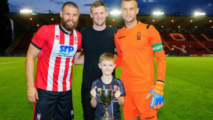 Lincoln City FC Raih Trofi Pertama di turnamen pramusim.