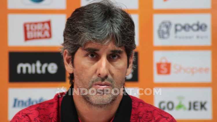 Pelatih Bali United, Stefano Cugurra, dalam jumpa pers di press room Stadion Kapten I Wayan Dipta, Gianyar, Rabu (31/07/2019). Foto : Nofik Lukman Hakim